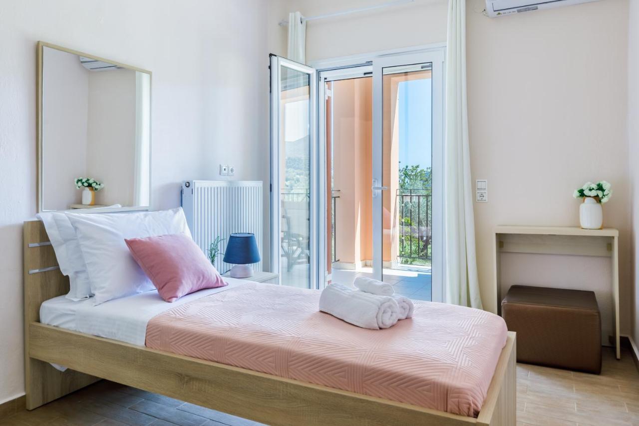 Eleonora'S Villa Skopelos Town Exterior photo